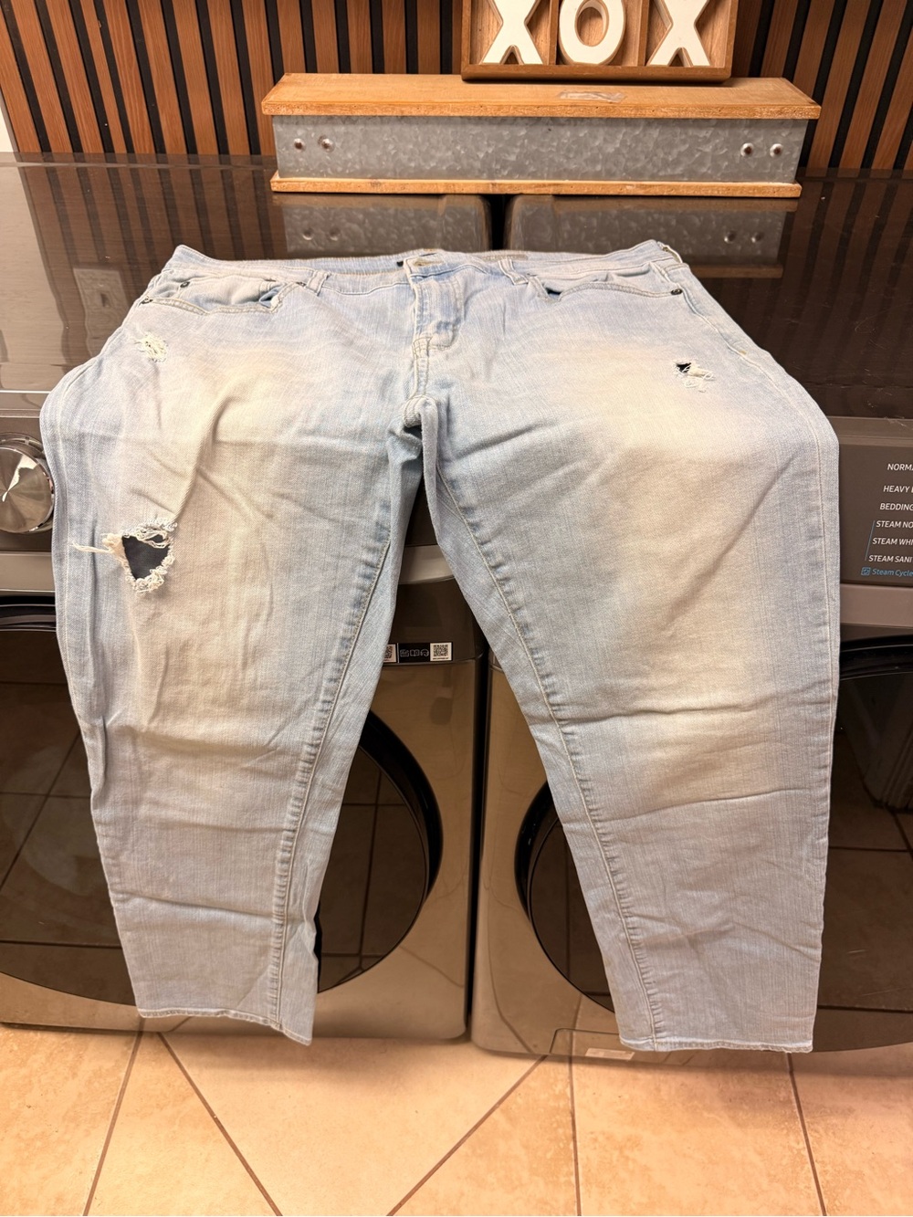 Aeropostale Light Wash Distressed Jeans - Pale Blue